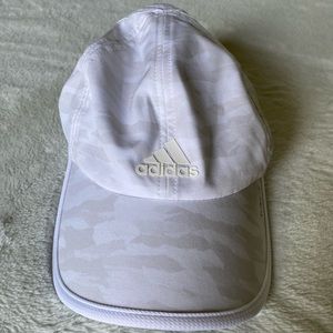 Adidas 💕 white camo hat. (Never used)